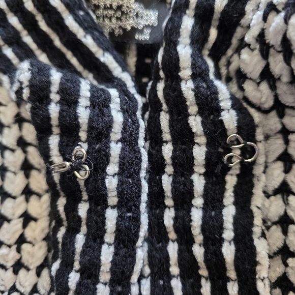 Oliver.o By Escio Sweater - Picture 11 of 11